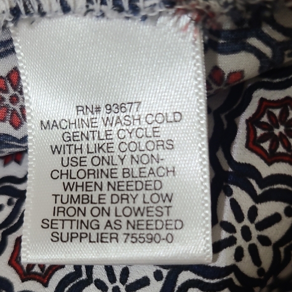 LIZ CLAIBORNE Geometric Print Women's Cap Sleeve Blouse Tunic Top - Size Medium - Picture 13 of 13